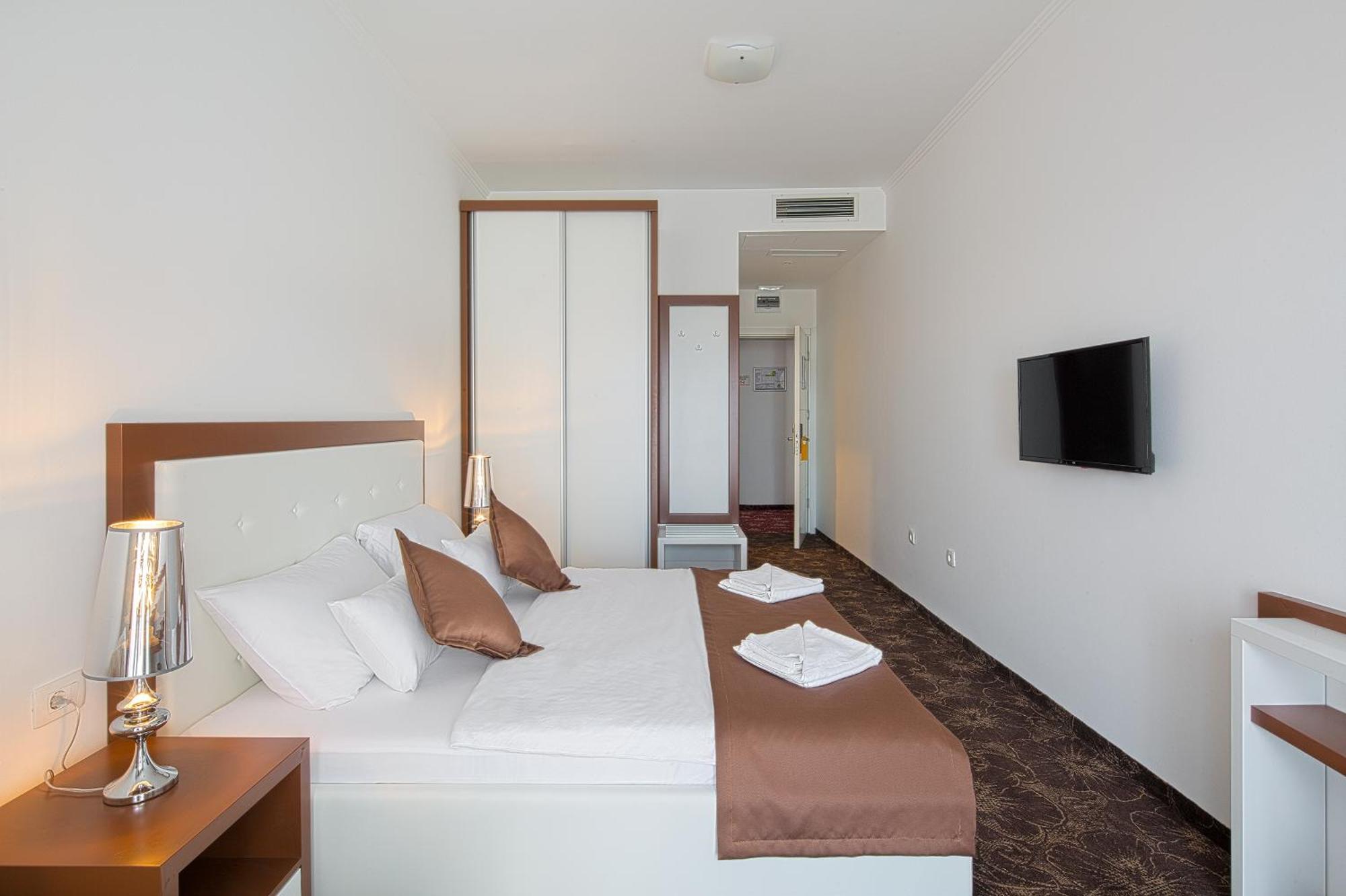 Hotel Pozzo Budva Eksteriør bilde