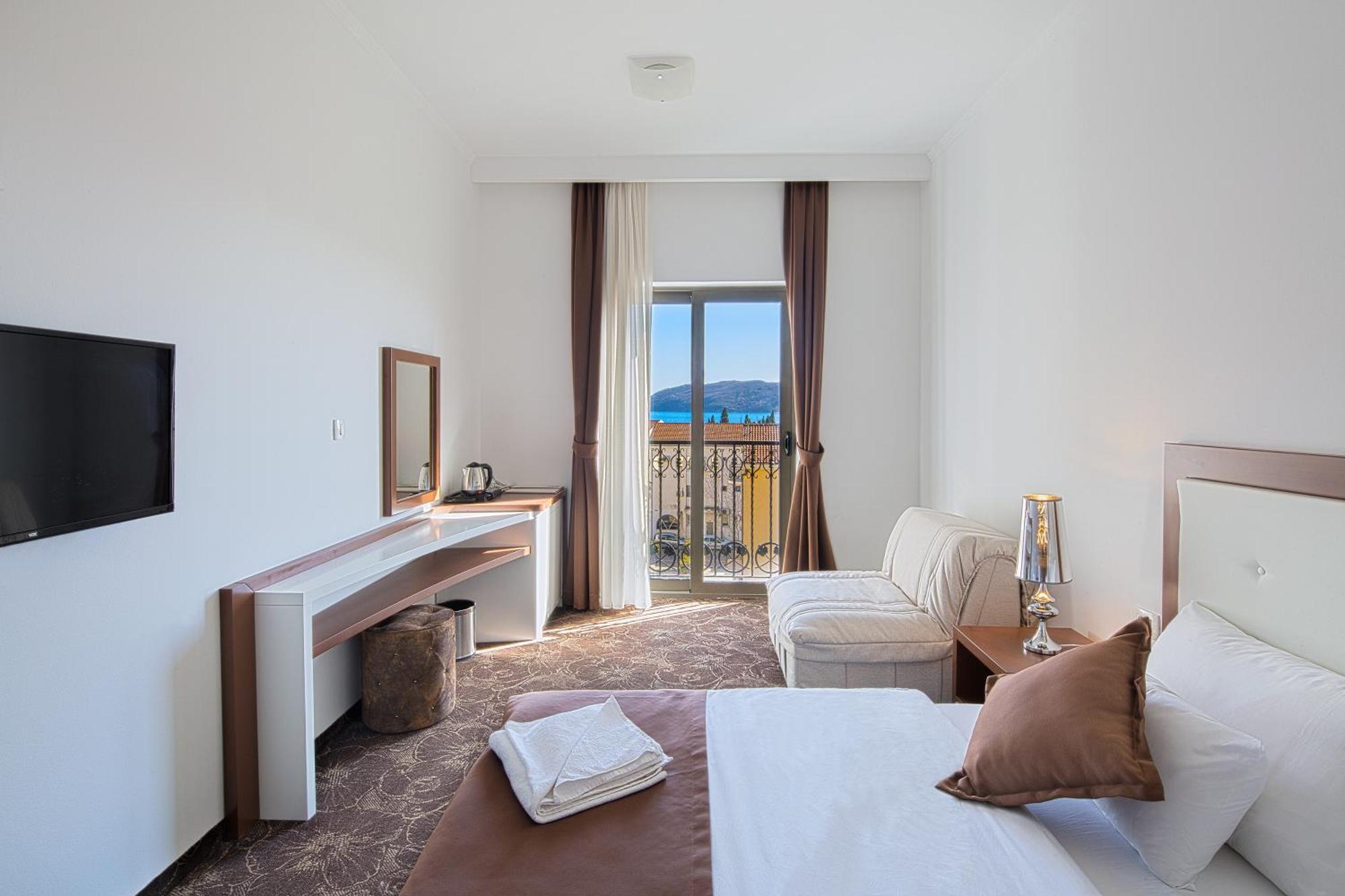 Hotel Pozzo Budva Eksteriør bilde