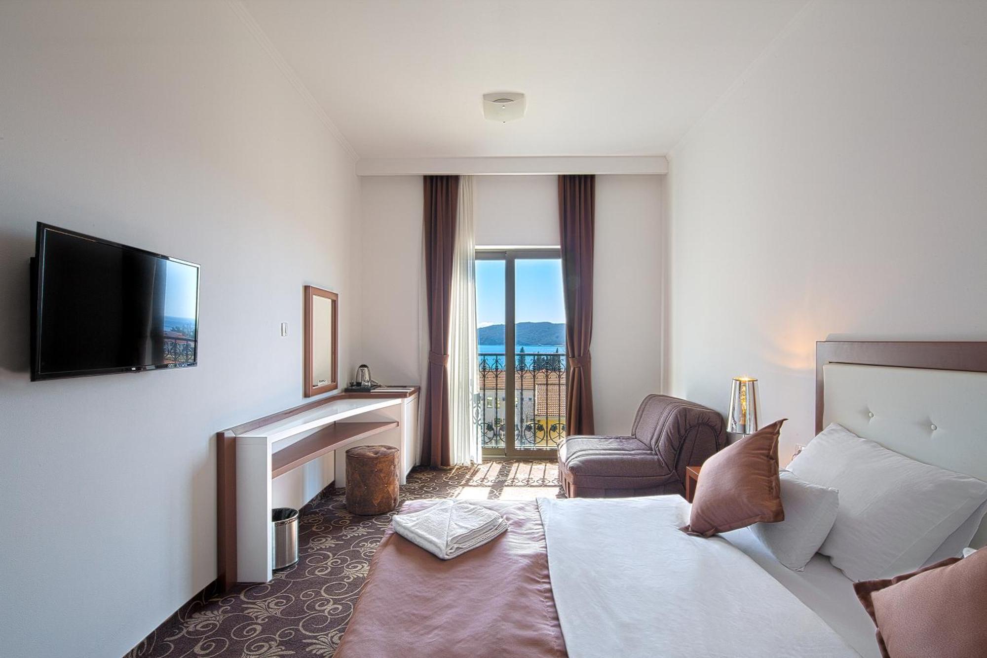 Hotel Pozzo Budva Eksteriør bilde